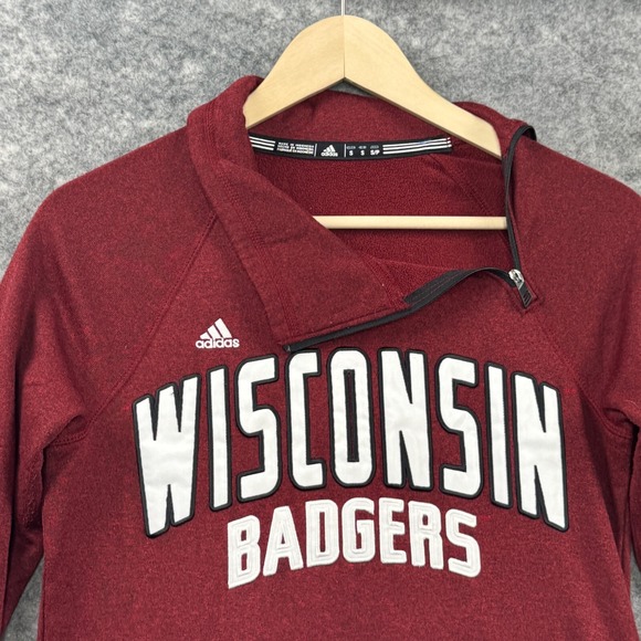Wisconsin Badgers Sweatshirt Womens Small Red Asymmetrical Zip Adidas Climawarm - Picture 2 of 10